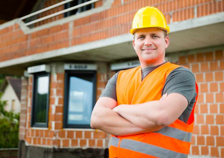 Merendam Diri dalam Kesuksesan: Panduan Digital Marketing untuk Kontraktor Kolam Renang